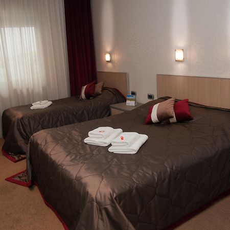 Garni Hotel Vigor - Ev Station Novi Sad Eksteriør billede