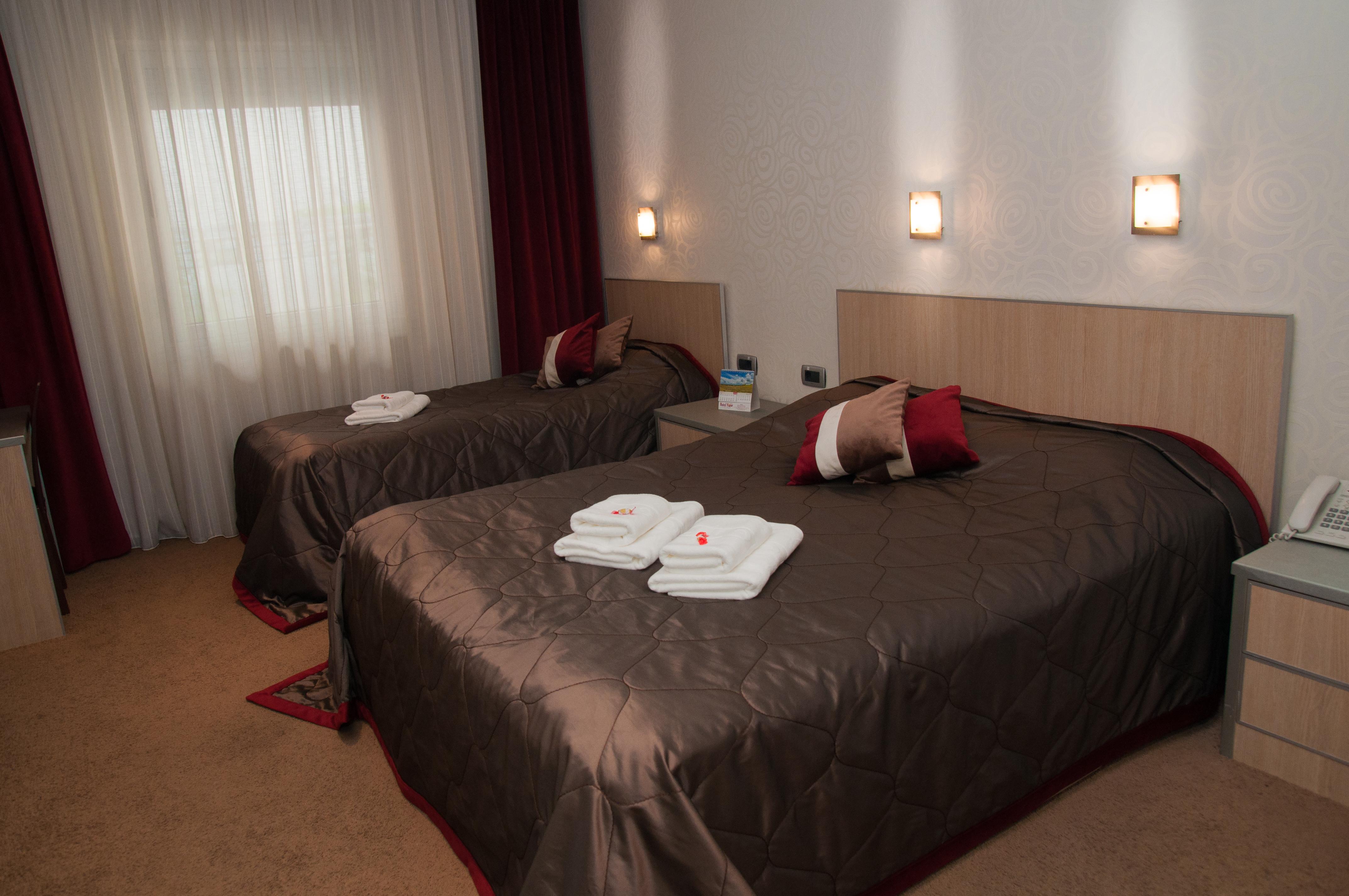 Garni Hotel Vigor - Ev Station Novi Sad Eksteriør billede