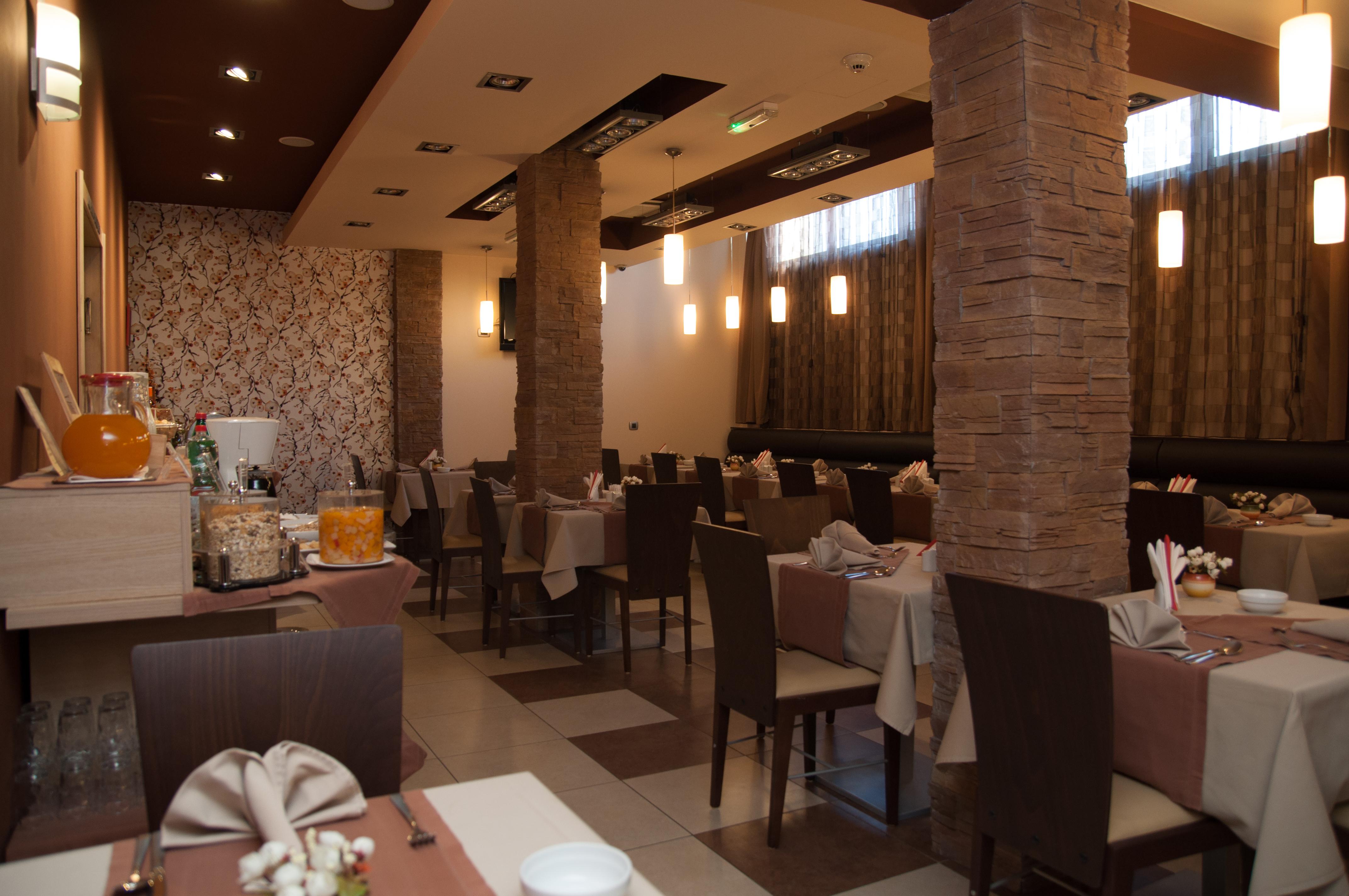 Garni Hotel Vigor - Ev Station Novi Sad Eksteriør billede