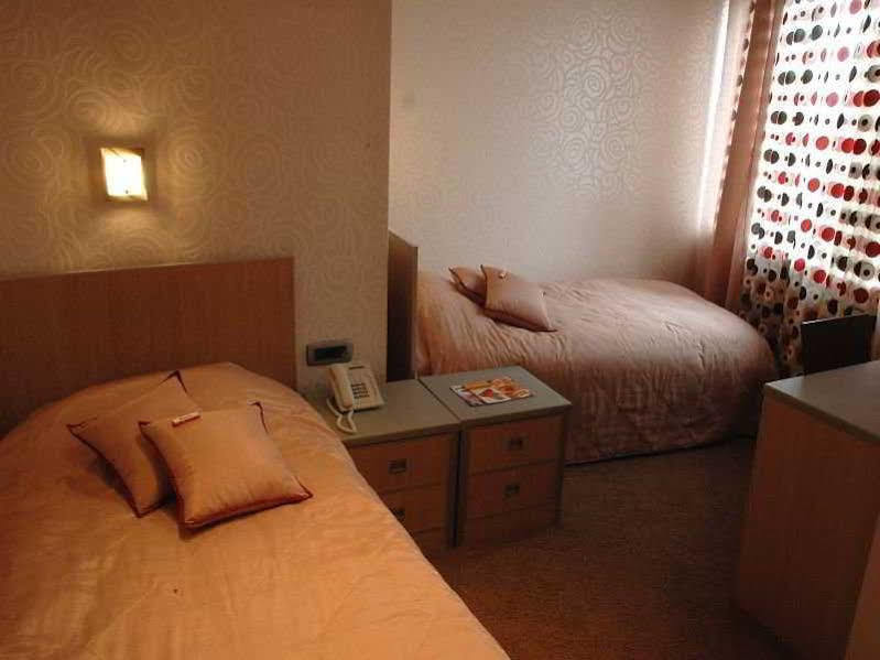 Garni Hotel Vigor - Ev Station Novi Sad Eksteriør billede