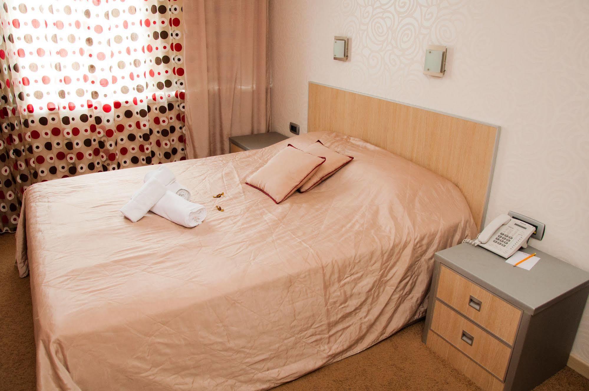 Garni Hotel Vigor - Ev Station Novi Sad Eksteriør billede